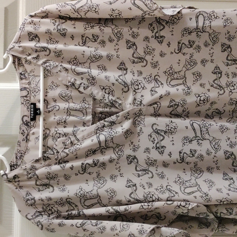 Plus size blouse